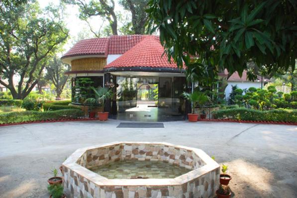 Corbett Leela Vilas Hotel Corbett National Park Buitenkant foto